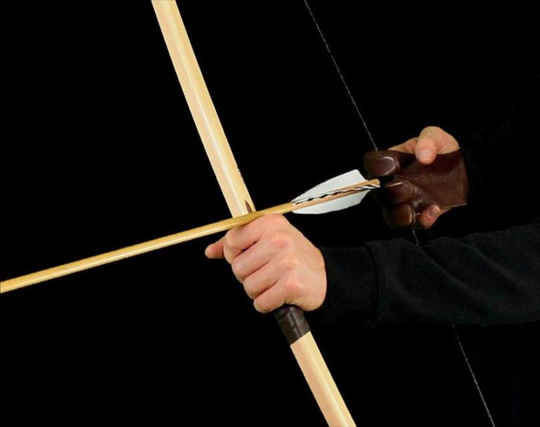 Classic English Longbow for Sale - Grayvn Traditional Bows